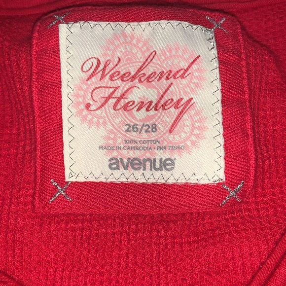 🔥 Avenue Red Weekend Henley Top - Picture 4 of 4